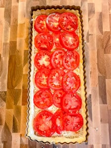 tart with tomatoes