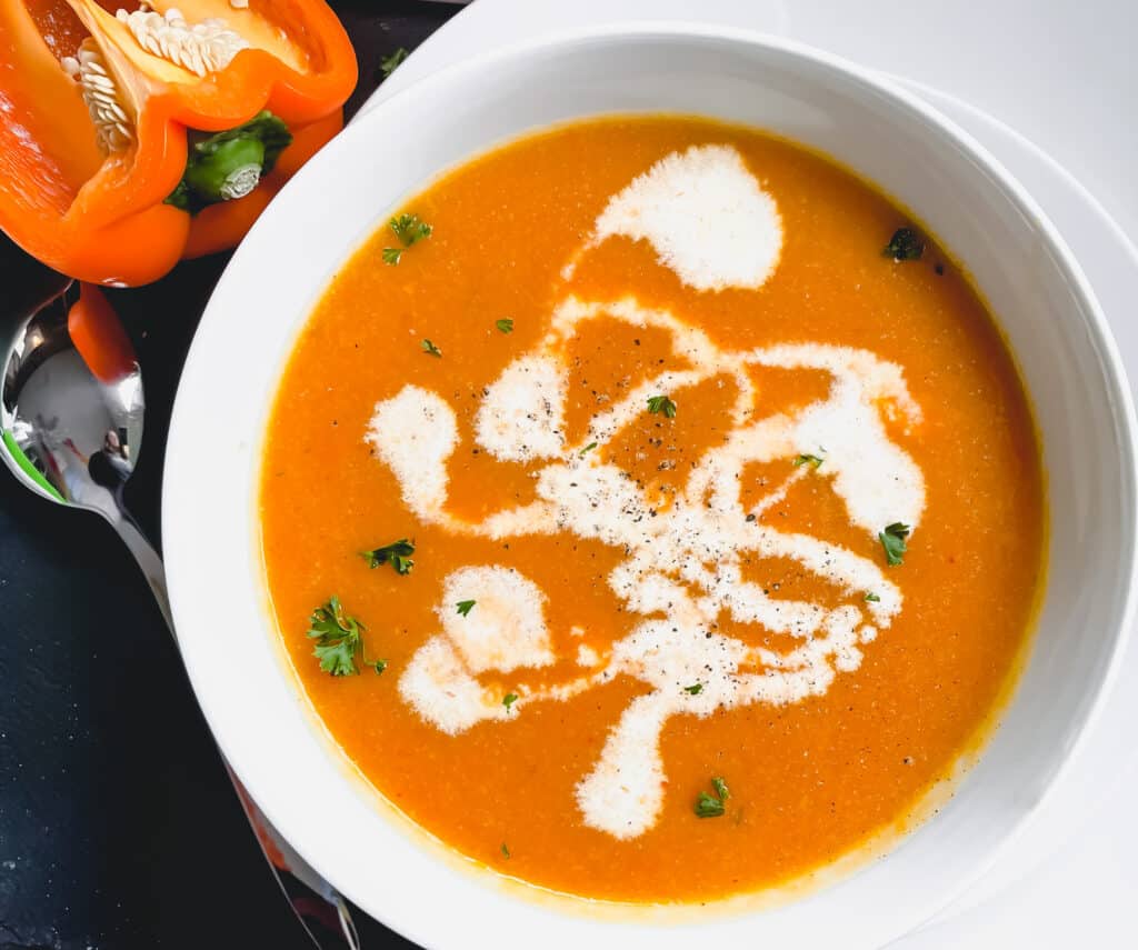 Roasted Cauliflower and Bell Pepper Soup